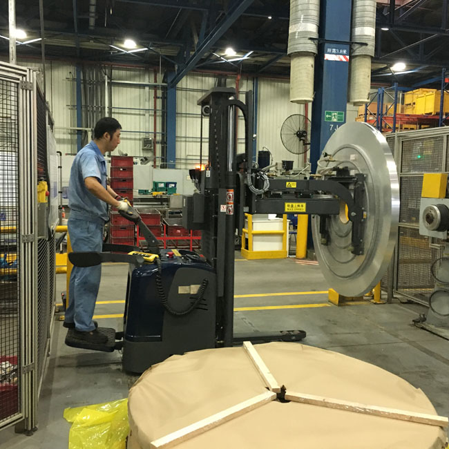 真空吸盤銅卷搬運車|卷料搬運車 真空吸盤銅卷搬運車|卷料搬運車